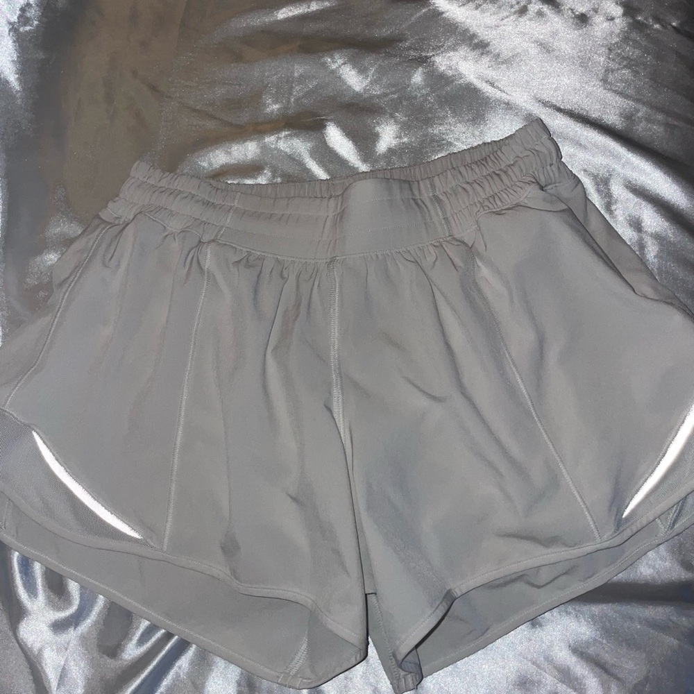 Lululemon Hotty Hot Shorts Size 6